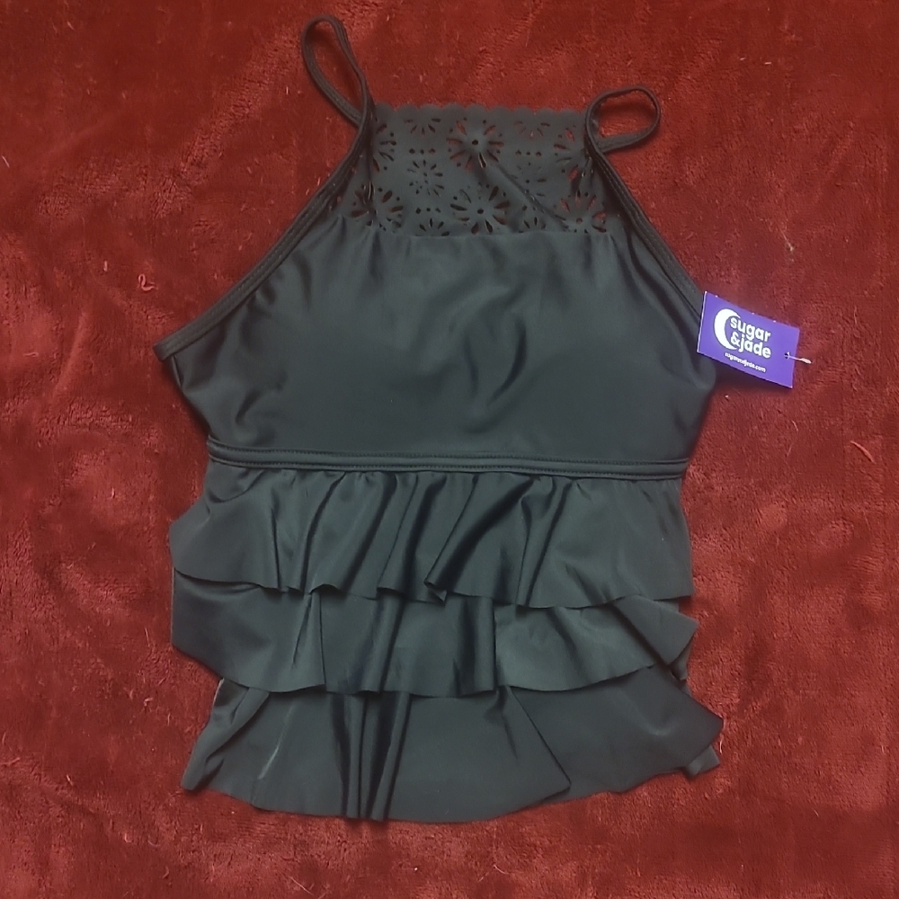 Chic Black Ruffled Camisole by